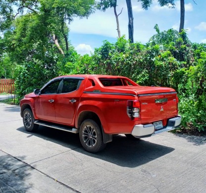 Roll Bar + Roller Lid CB 796 Mitsubishi Triton
